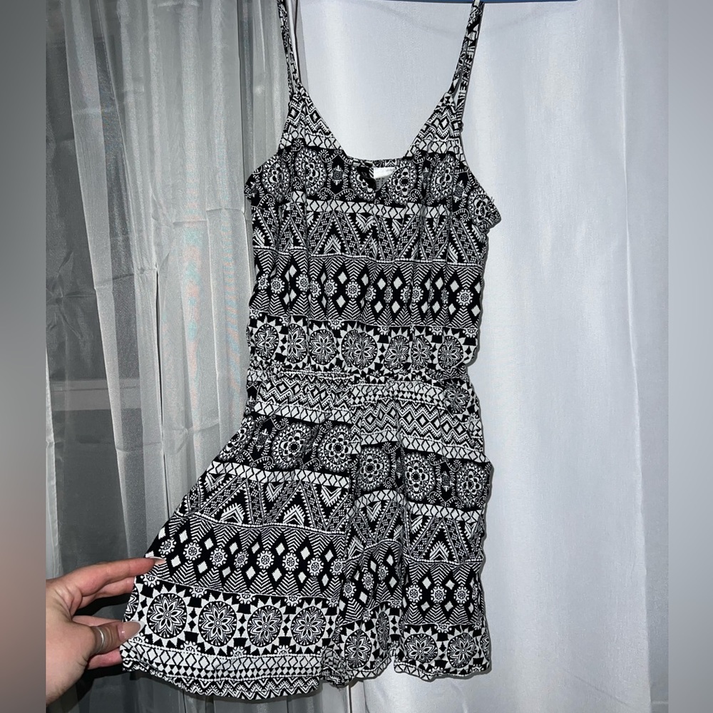 Spaghetti Straps ,Black and white pattern romper.
